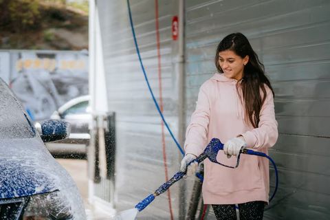 The Ultimate Guide to Pressure Washers: Tips, Facts, and Useful Information