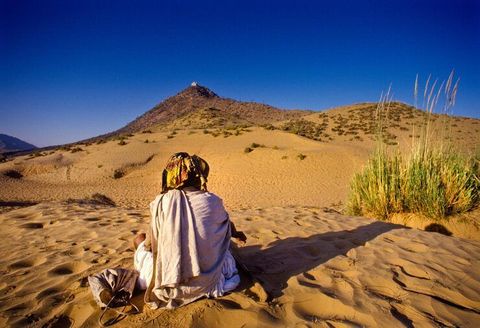 Dubai Desert Camping Tours: Key Facts About Camps, Desert Activities and Routes